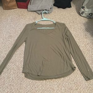 Olive green loose long sleeve, Aero, M
